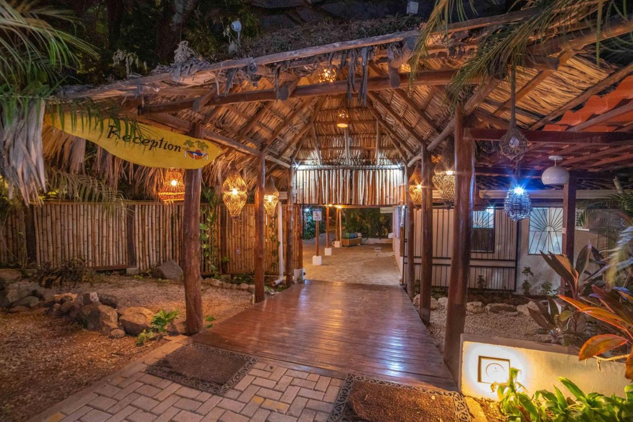 Hotel Pasatiempo Тамариндо Екстериор снимка